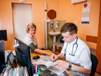 Более 85 тысяч рублей направил отраслевой профсоюз на оздоровление медиков Гродненской области