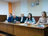 Главный правовой инспектор труда Гродненского областного профсоюза здравоохранения консультировала граждан в Свислочи