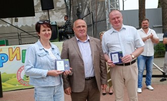 Владислав Голяк вручил профсоюзные награды работникам Гродненской университетской клиники