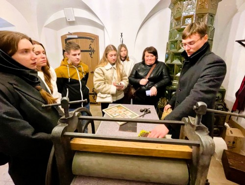 В Гродно молодые медики освоили старинное искусство гравюры